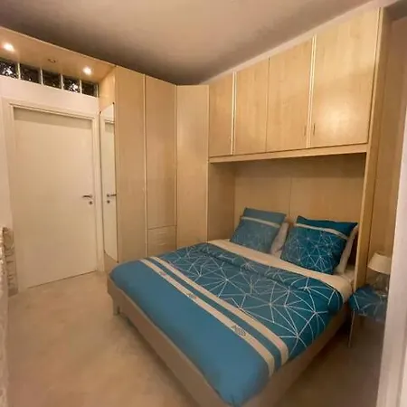 Апартаменты Queen Adeline House Болонья